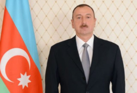  Ilham Aliyev aceptó la carta credencial de nuevo embajador